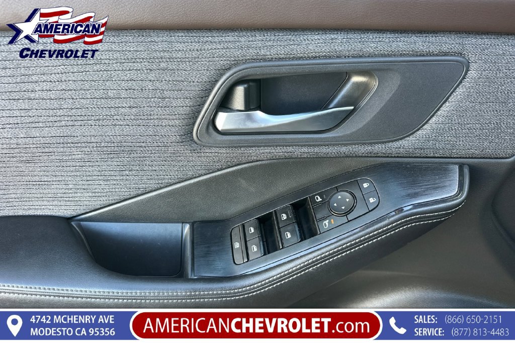 Used 2023 Nissan Rogue SV AWD/4WD image 11