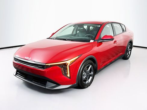 Used 2025 Kia K4 FWD image 3