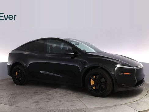 Used 2026 Tesla Model Y Long Range RWD image 14