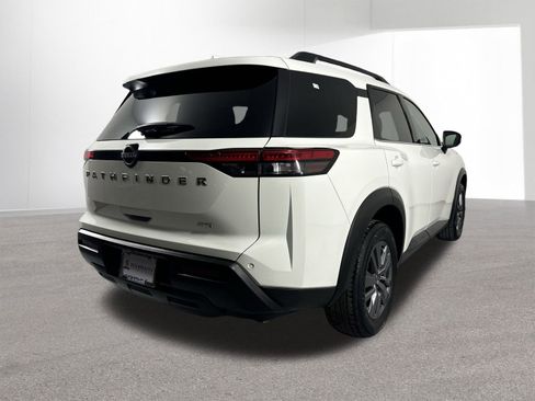 Certified 2025 Nissan Pathfinder SV image 37