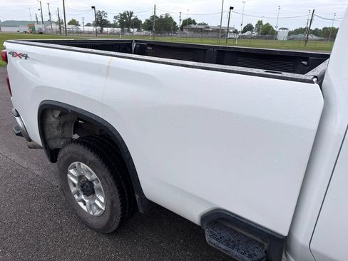 Used 2025 Chevrolet Silverado 2500 LT w/ Convenience Package AWD/4WD image 7
