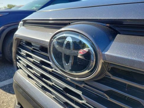 Used 2022 Toyota RAV4 LE image 11