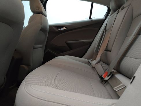 Used 2018 Chevrolet Cruze LT w/ Convenience Package FWD image 18
