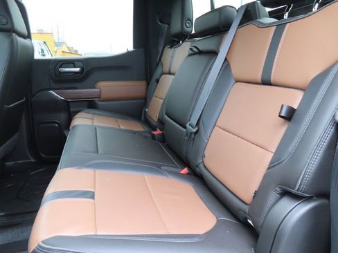 Used 2019 Chevrolet Silverado 1500 High Country image 47