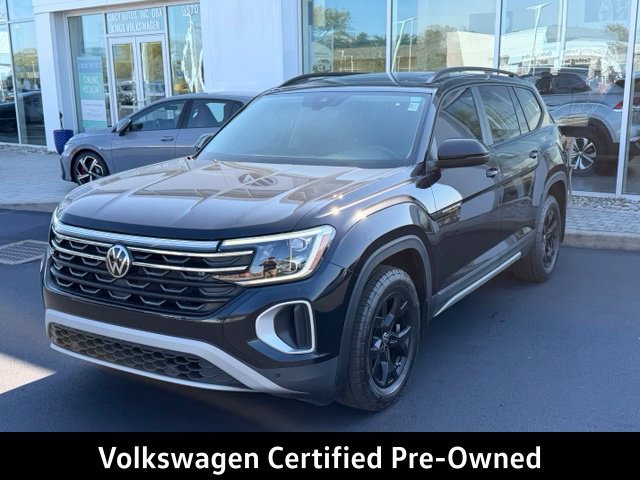 Certified 2024 Volkswagen Atlas Peak Edition SE AWD/4WD image 2