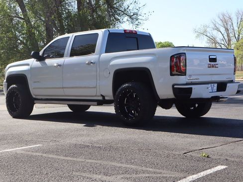 Used 2017 GMC Sierra 1500 Denali w/ Denali Ultimate Package AWD/4WD image 7
