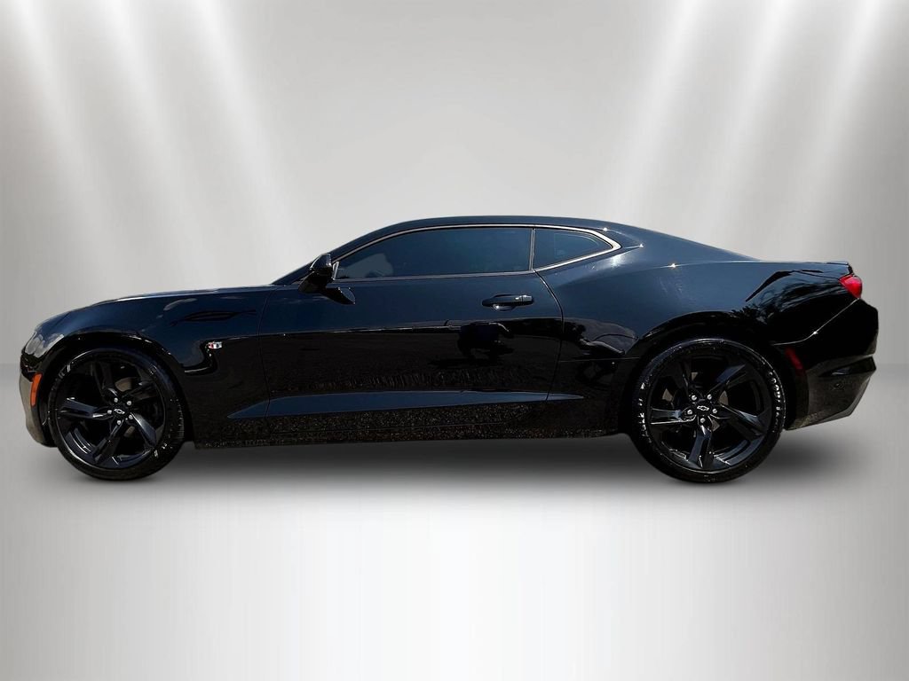 Used 2022 Chevrolet Camaro LT RWD image 8
