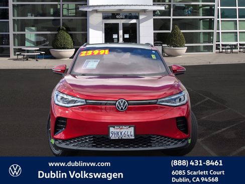 Used 2023 Volkswagen ID.4 Pro S image 2