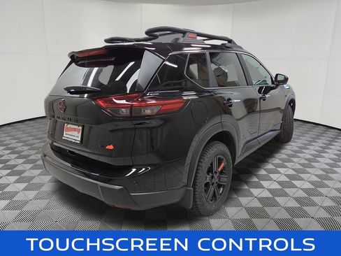 Used 2025 Nissan Rogue SV AWD/4WD image 4