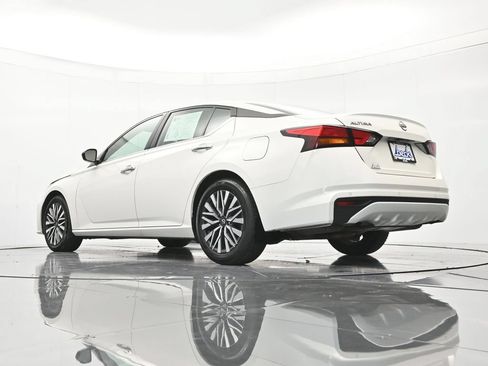 Certified 2025 Nissan Altima 2.5 SV FWD image 41
