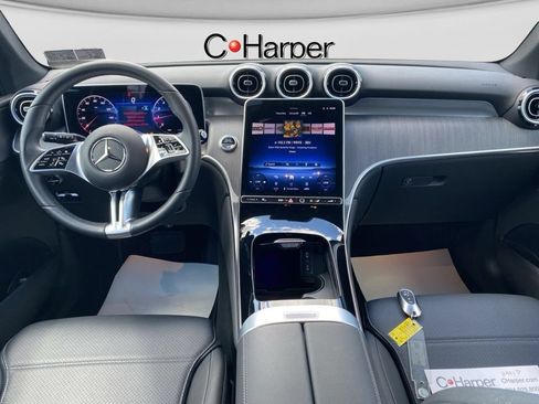 Used 2025 Mercedes-Benz GLC 300 image 20