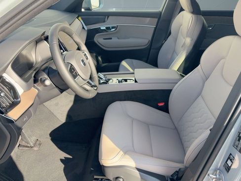 New 2026 Volvo XC90 B6 Plus w/ Protection Package Premier image 5