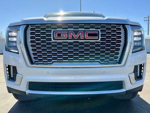 Used 2022 GMC Yukon Denali w/ Denali Ultimate Package image 9