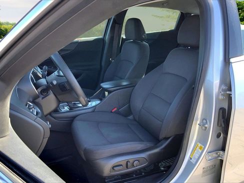 Used 2017 Chevrolet Malibu LT image 21