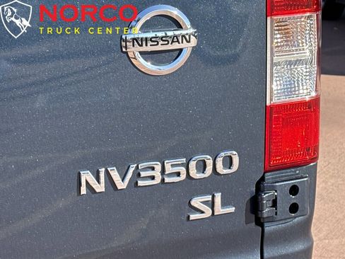 Used 2020 Nissan NV 3500 SL image 12