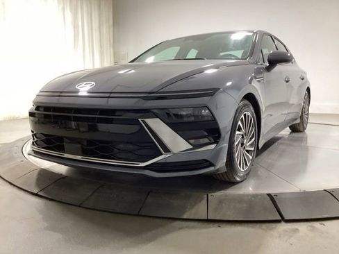 Used 2025 Hyundai Sonata SEL image 3