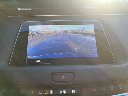 Used 2023 Cadillac XT4 Luxury w/ Cold Weather Package image 27