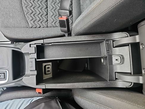 Used 2023 Chevrolet Equinox LT image 35