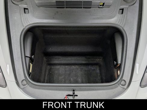 Used 2021 Porsche 718 Cayman image 12