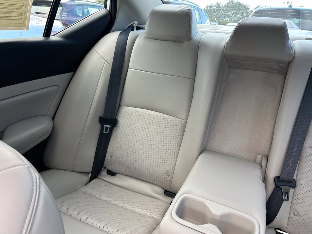 Used 2024 Nissan Altima 2.5 SL FWD image 12