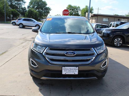 Used 2017 Ford Edge Titanium w/ Technology Package AWD/4WD image 3