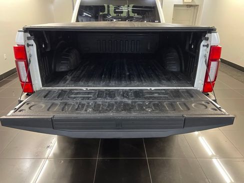 Used 2021 Ford F350 Lariat AWD/4WD image 32
