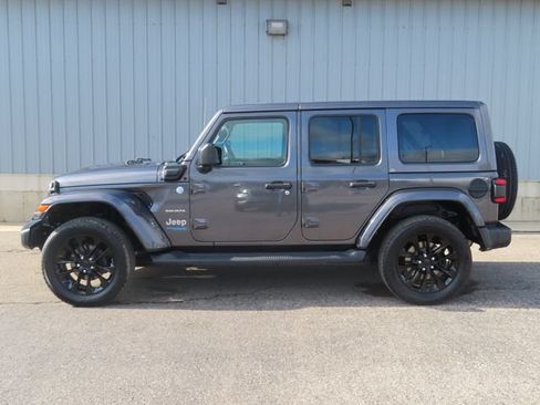 Used 2021 Jeep Wrangler Unlimited Sahara AWD/4WD image 7