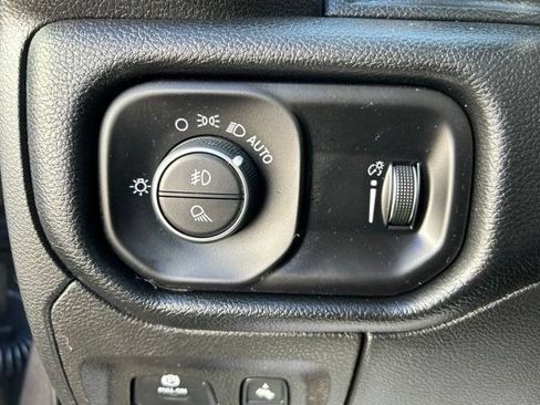 Used 2020 RAM 1500 Big Horn AWD/4WD image 19