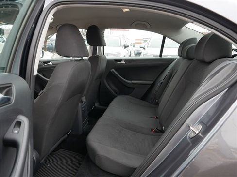 Used 2015 Volkswagen Jetta S image 17