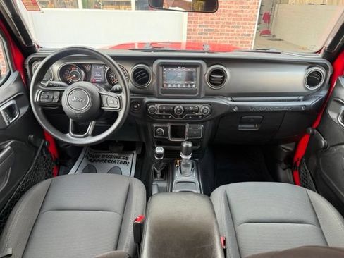 Used 2022 Jeep Wrangler Unlimited Sport AWD/4WD image 28