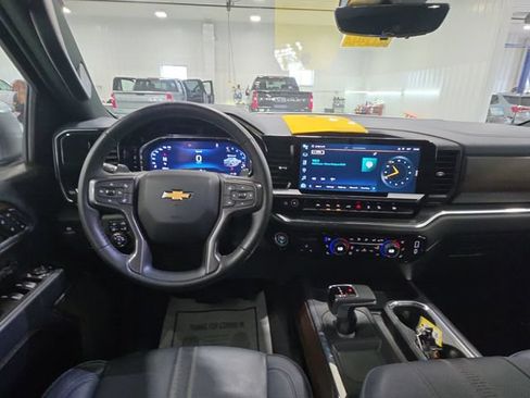 Used 2024 Chevrolet Silverado 1500 High Country w/ Technology Package AWD/4WD image 10
