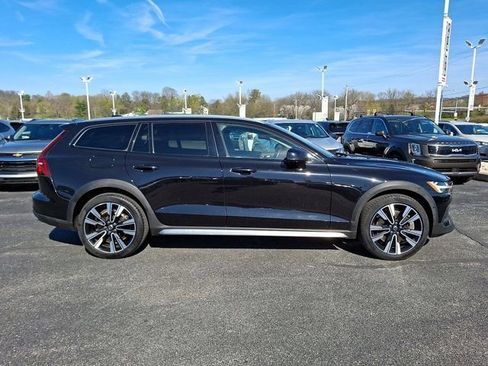 Used 2020 Volvo V60 T5 Cross Country w/ Protection Package Premier AWD/4WD image 9