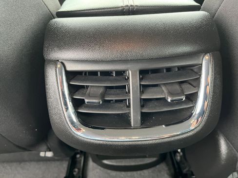 Used 2024 Chevrolet Malibu LT image 23