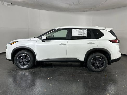 New 2026 Nissan Rogue SV w/ Cold Weather Package image 10