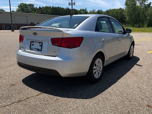 Used 2012 Kia Forte EX FWD image 5