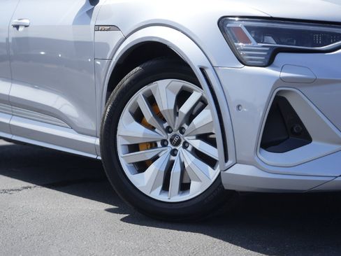 Certified 2023 Audi e-tron S Prestige image 2