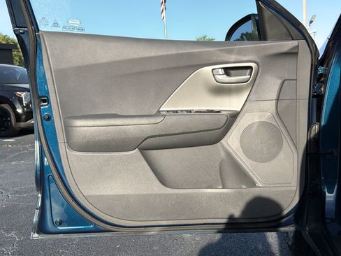 Used 2018 Kia Niro LX image 13