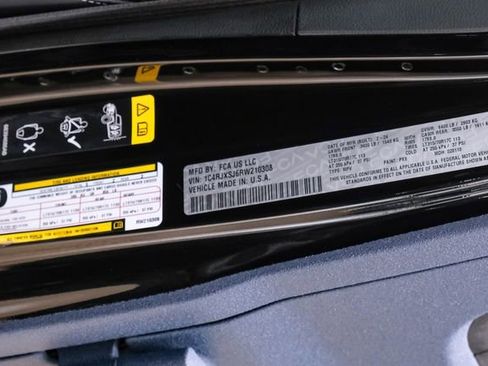 Used 2024 Jeep Wrangler Unlimited Rubicon 392 image 93