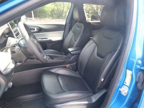 Used 2025 Jeep Compass Limited AWD/4WD image 19