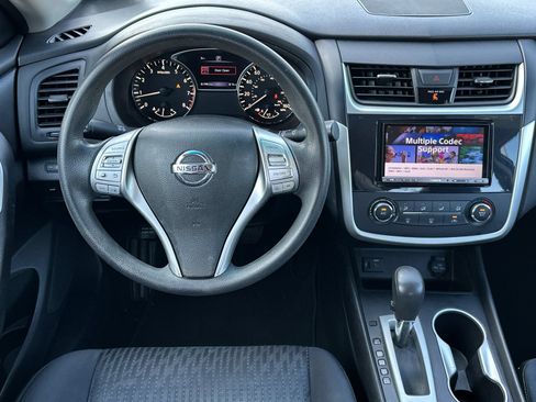 Used 2016 Nissan Altima 2.5 S w/ Power Driver Seat Package FWD image 14