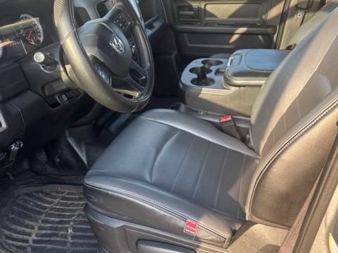 Used 2022 RAM 1500 Tradesman w/ Chrome Appearance Group AWD/4WD image 10