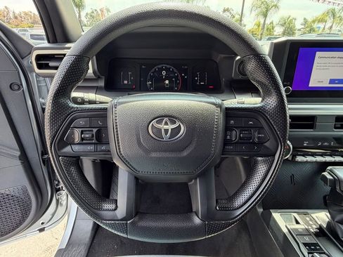 Certified 2025 Toyota Tacoma SR5 AWD/4WD image 23