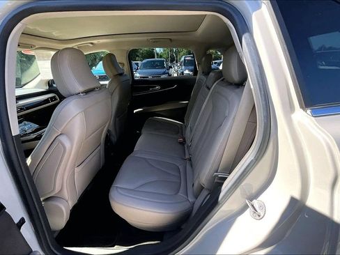 Used 2022 Lincoln Nautilus Reserve AWD/4WD image 17