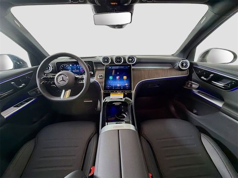 New 2026 Mercedes-Benz GLC 300 4MATIC image 9