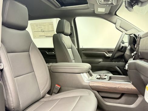 New 2026 GMC Sierra 2500 SLT w/ SLT Premium Package image 14