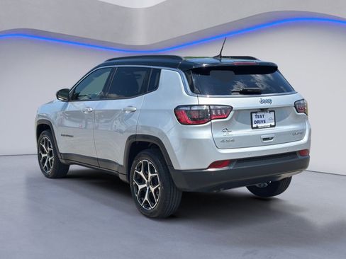 Used 2025 Jeep Compass Limited AWD/4WD image 6