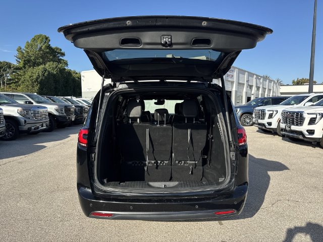 Used 2025 Chrysler Pacifica Limited FWD image 26
