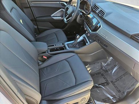 New 2025 Audi Q3 2.0T Premium image 16