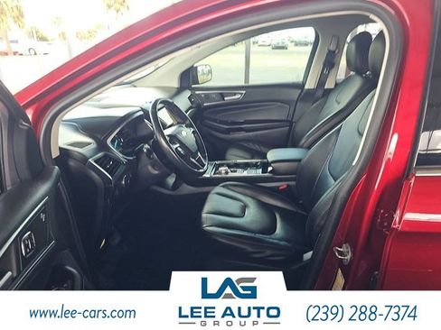 Used 2019 Ford Edge Titanium image 2