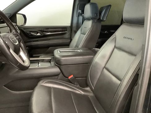 Used 2021 GMC Yukon Denali w/ Denali Premium Package AWD/4WD image 14